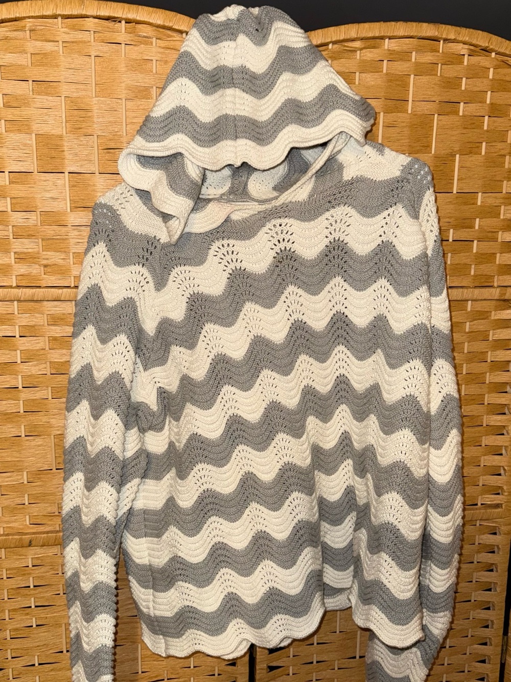 Yitai Striped Hooded Knit Sweater - Gray & Cream